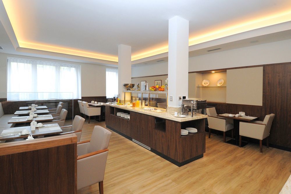 Hotel Kramer Opava Buitenkant foto